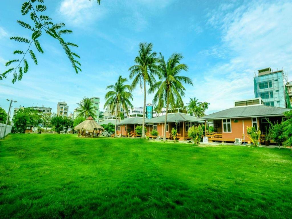 מנדלאי Kyi Tin Hotel מראה חיצוני תמונה